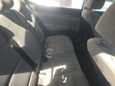 Used 2018 Hyundai Elantra Value Edition FWD image 11