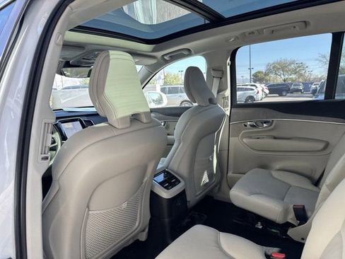 New 2025 Volvo XC90 T8 Plus w/ Protection Package Premier AWD/4WD image 22
