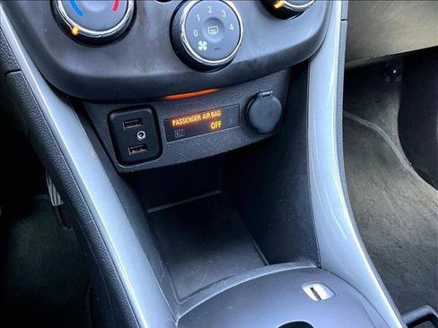 Used 2020 Chevrolet Trax LT FWD image 26