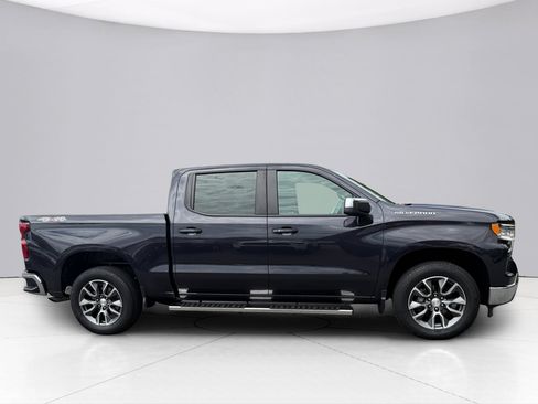 Used 2023 Chevrolet Silverado 1500 LT AWD/4WD image 12