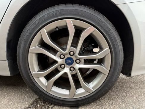 Used 2020 Ford Fusion SEL FWD image 25