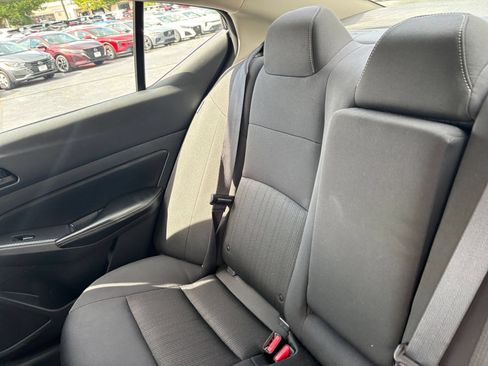 Used 2025 Nissan Altima 2.5 SV FWD image 34