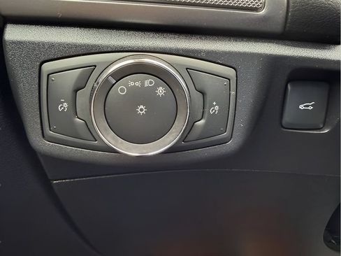 Used 2018 Ford Fusion S FWD image 29