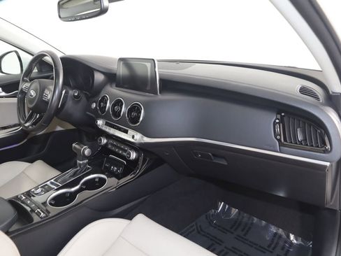 Used 2019 Kia Stinger Premium RWD image 45