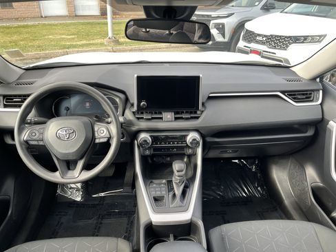 Certified 2024 Toyota RAV4 XLE image 18