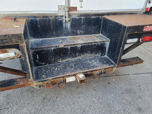 Used 2016 Ford E-450 and Econoline 450 Super Duty image 33