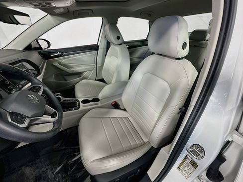 Used 2023 Volkswagen Jetta SE FWD image 20