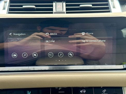 Used 2020 Land Rover Range Rover Sport SE AWD/4WD image 16