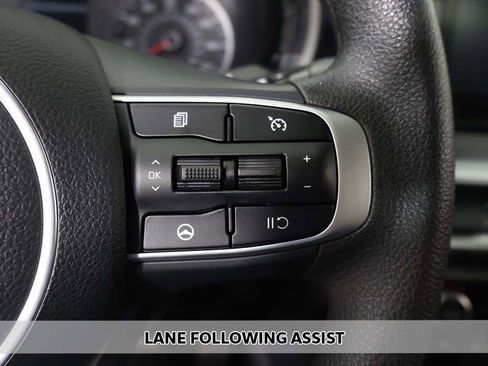 Used 2023 Kia K5 LXS FWD image 3