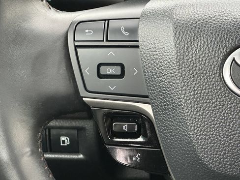 Used 2025 Toyota Camry XLE FWD image 20