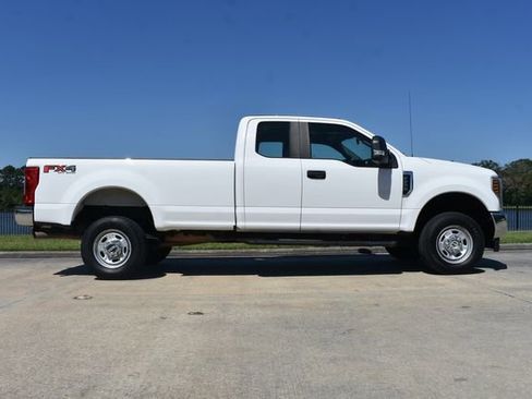Used 2019 Ford F250 XL w/ XL Value Package image 3