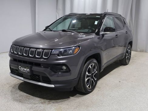 Certified 2022 Jeep Compass Limited w/ Sun and Sound Group image 7