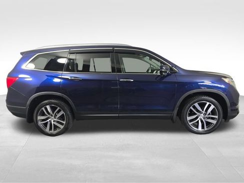 Used 2018 Honda Pilot Touring image 8