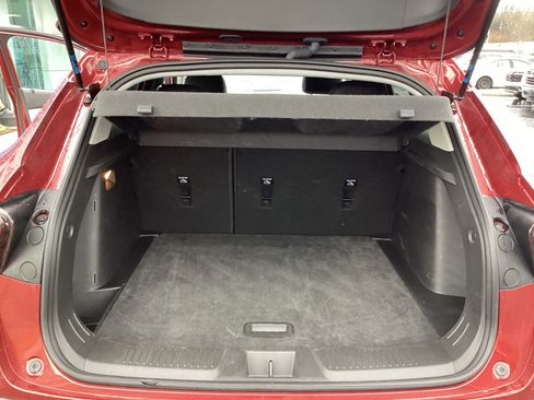 Used 2025 Chevrolet Trax LT w/ LT Convenience Package image 20