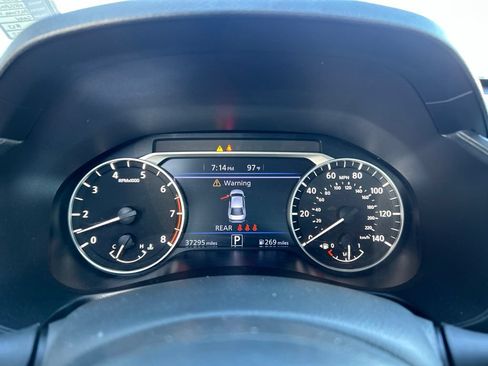 Used 2025 Nissan Altima 2.5 SV FWD image 17