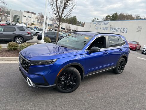 Used 2025 Honda CR-V Sport Touring image 4