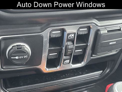 Used 2022 Jeep Wrangler Unlimited Sport AWD/4WD image 19