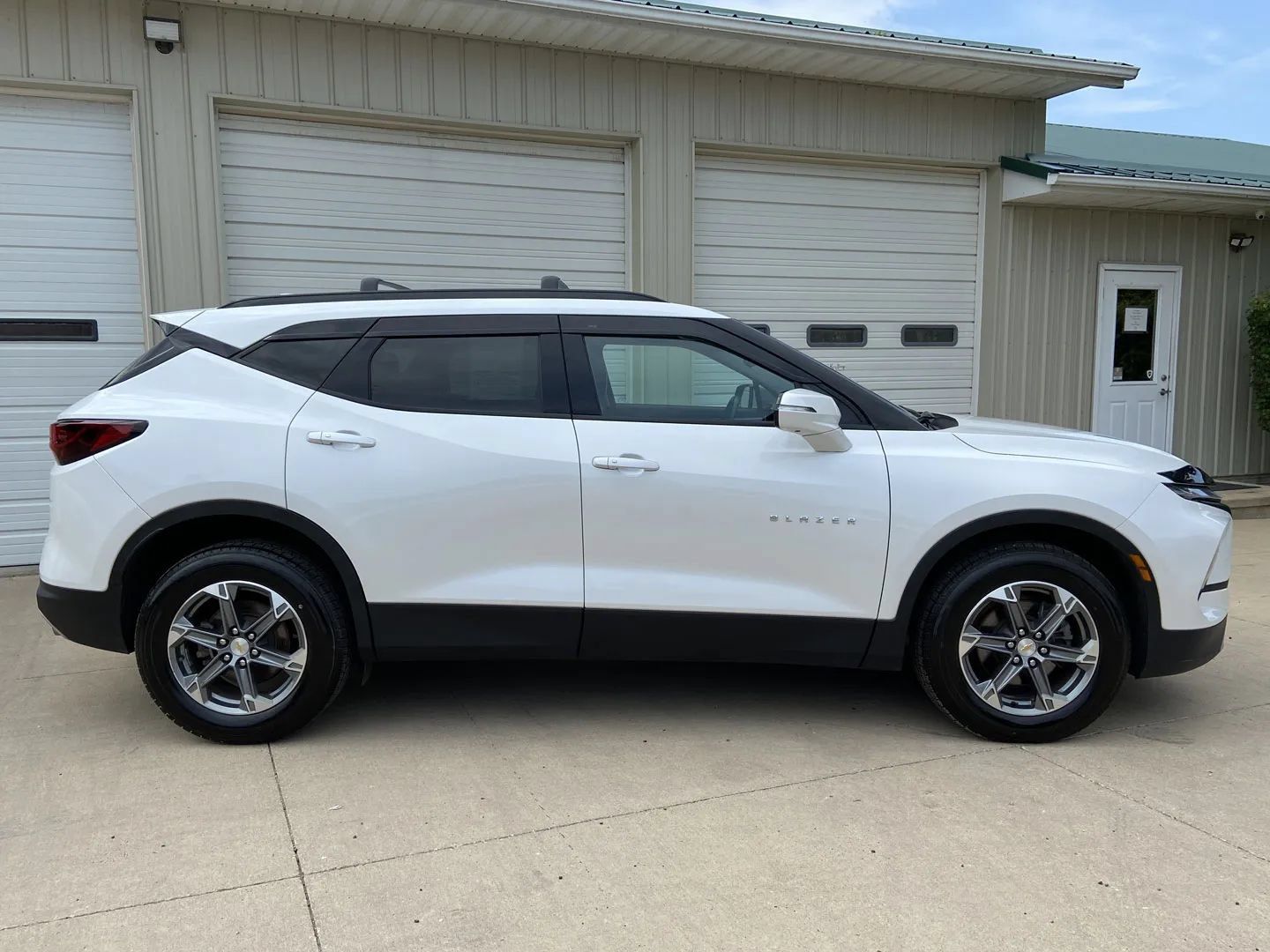 Used 2023 Chevrolet Blazer LT w/ Sound & Technology Package AWD/4WD image 8
