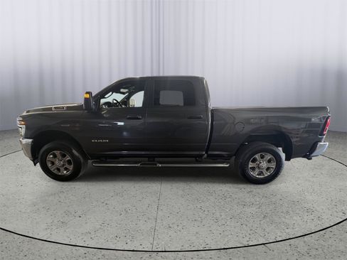Used 2026 RAM 2500 Big Horn AWD/4WD image 2