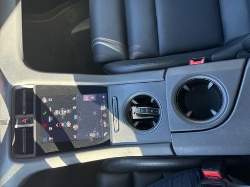 Used 2021 Porsche Taycan 4S image 16