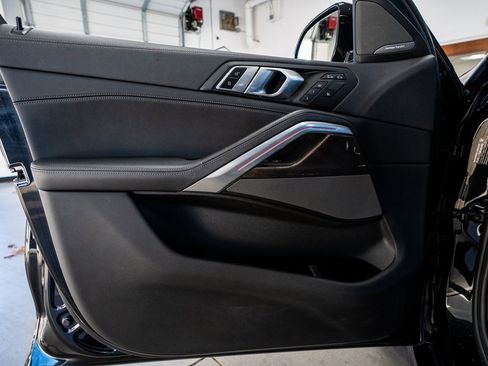 Used 2023 BMW X6 xDrive40i w/ M Sport Package image 35