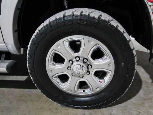 Used 2016 RAM 2500 Laramie image 17