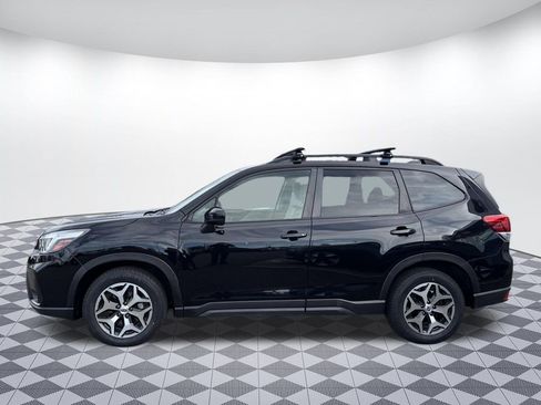 Used 2020 Subaru Forester Premium image 4