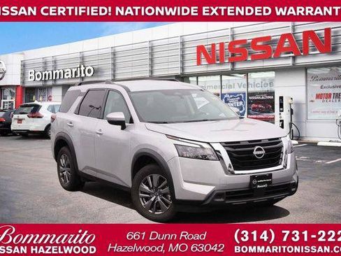 Used 2025 Nissan Pathfinder SV AWD/4WD image 1
