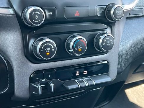 Used 2021 RAM 1500 Big Horn AWD/4WD image 27
