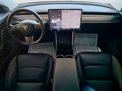 Used 2019 Tesla Model 3 Standard Range Plus RWD image 11