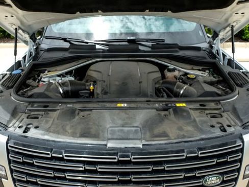 Used 2024 Land Rover Range Rover SE AWD/4WD image 60