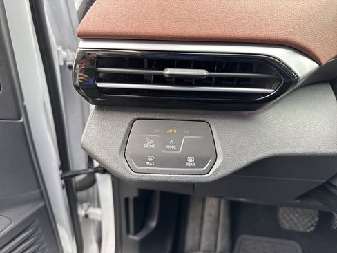 Used 2022 Volkswagen ID.4 Pro S image 10