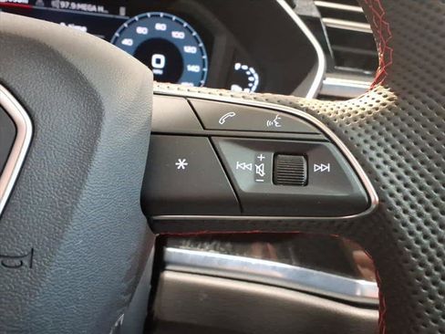 Certified 2025 Audi Q3 2.0T Premium Plus w/ Premium Plus Package image 15