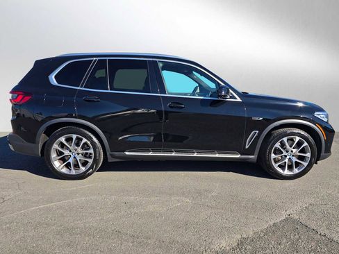 Used 2023 BMW X5 xDrive45e image 2