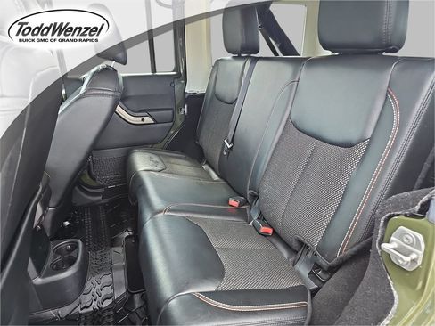 Used 2016 Jeep Wrangler Unlimited Sahara AWD/4WD image 17