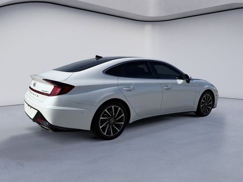 Used 2022 Hyundai Sonata Limited w/ Preferred Accessory Package FWD image 5