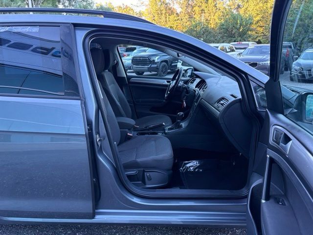 Used 2016 Volkswagen Golf S FWD image 30