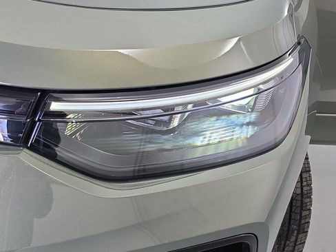 New 2026 Volkswagen Tiguan SE R-Line AWD/4WD image 32