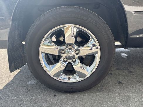 Used 2019 RAM 1500 Express w/ Express Value Package AWD/4WD image 15