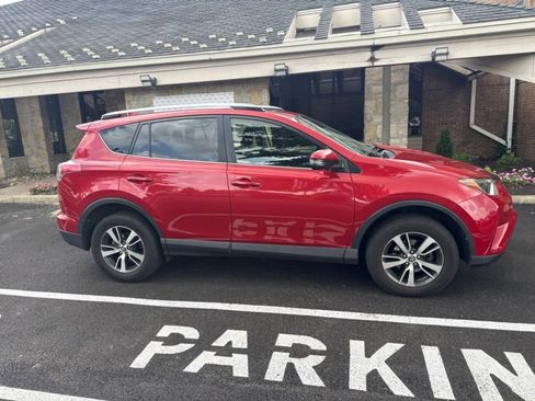 Used 2017 Toyota RAV4 XLE w/ Plus Special Value Package FWD image 4
