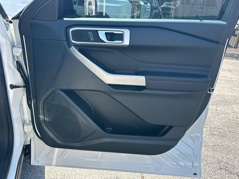 Used 2023 Ford Explorer XLT w/ Equipment Group 202A RWD image 15