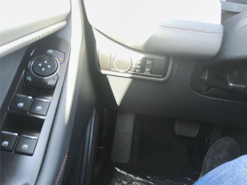 New 2026 Ford Explorer Active RWD image 27