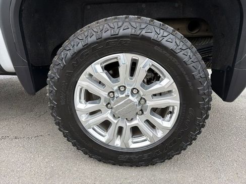 Used 2022 GMC Sierra 2500 Denali w/ Denali Ultimate Package AWD/4WD image 25