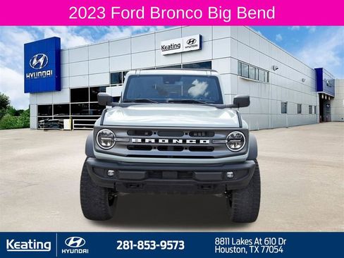 Used 2023 Ford Bronco Big Bend w/ Sasquatch Package image 2