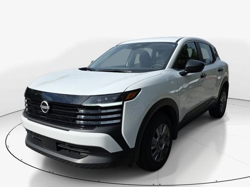 Used 2026 Nissan Kicks S FWD image 8
