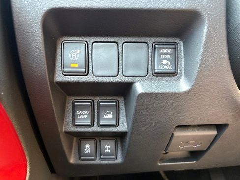 Used 2023 Nissan Frontier PRO-4X w/ Pro Convenience Package AWD/4WD image 7