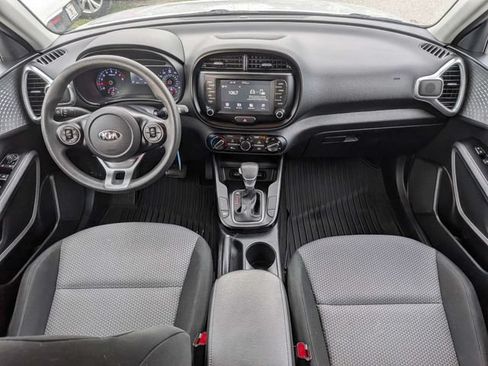 Used 2021 Kia Soul LX FWD image 10