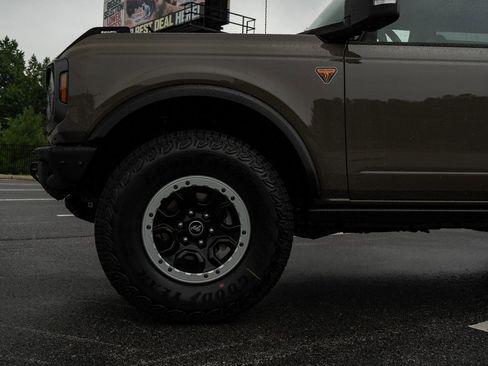 New 2025 Ford Bronco Badlands image 9