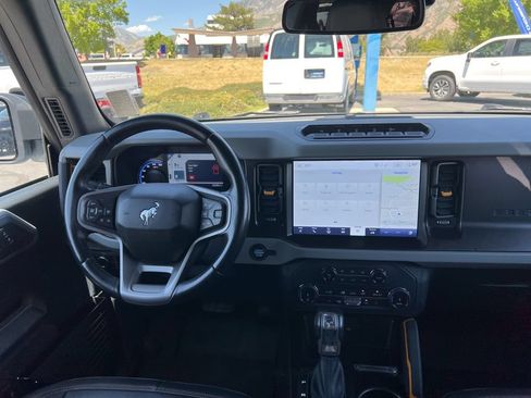 Used 2022 Ford Bronco Badlands w/ Sasquatch Package AWD/4WD image 21