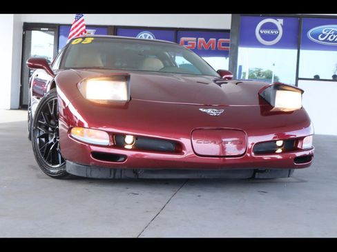 Used 2003 Chevrolet Corvette Coupe w/ Preferred Equipment Group RWD image 1